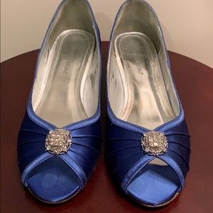 David’s Bridal Kelseywide Blue Wedge Heel sz 9.5W